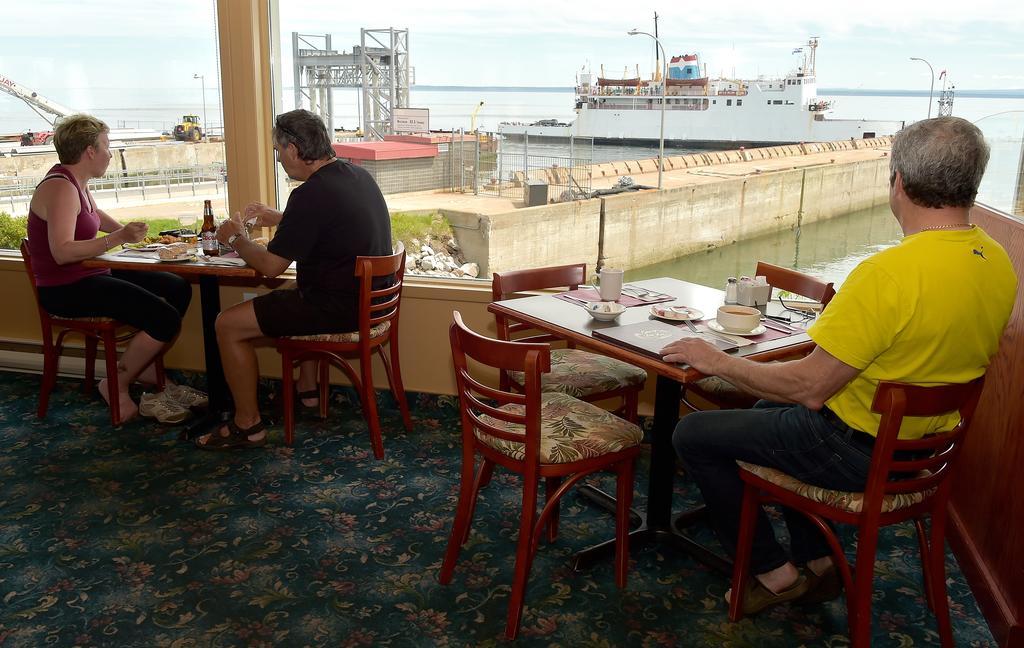 Auberge Sur Mer Charlevoix Saint-Siméon Zewnętrze zdjęcie